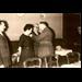 thumbnail 1953 - Le Général Courtois remet la médaille de bronze à Mme Ligron-Roy et à M. Ferran Vice-Président du comité